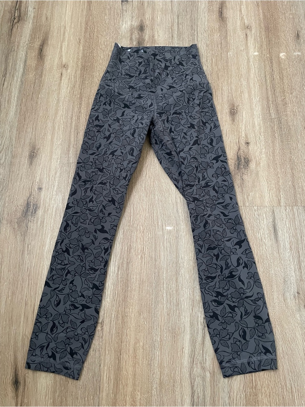 Lululemon leggings size 0